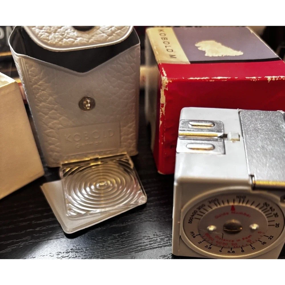 Kobold M‎ Flashgun for AG Bulbs Made In Germany In Original Box Vintage Rare